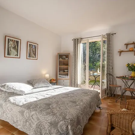 Des Gardettes Apartment *